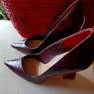 VINCE CAMUTO Flare heel pump